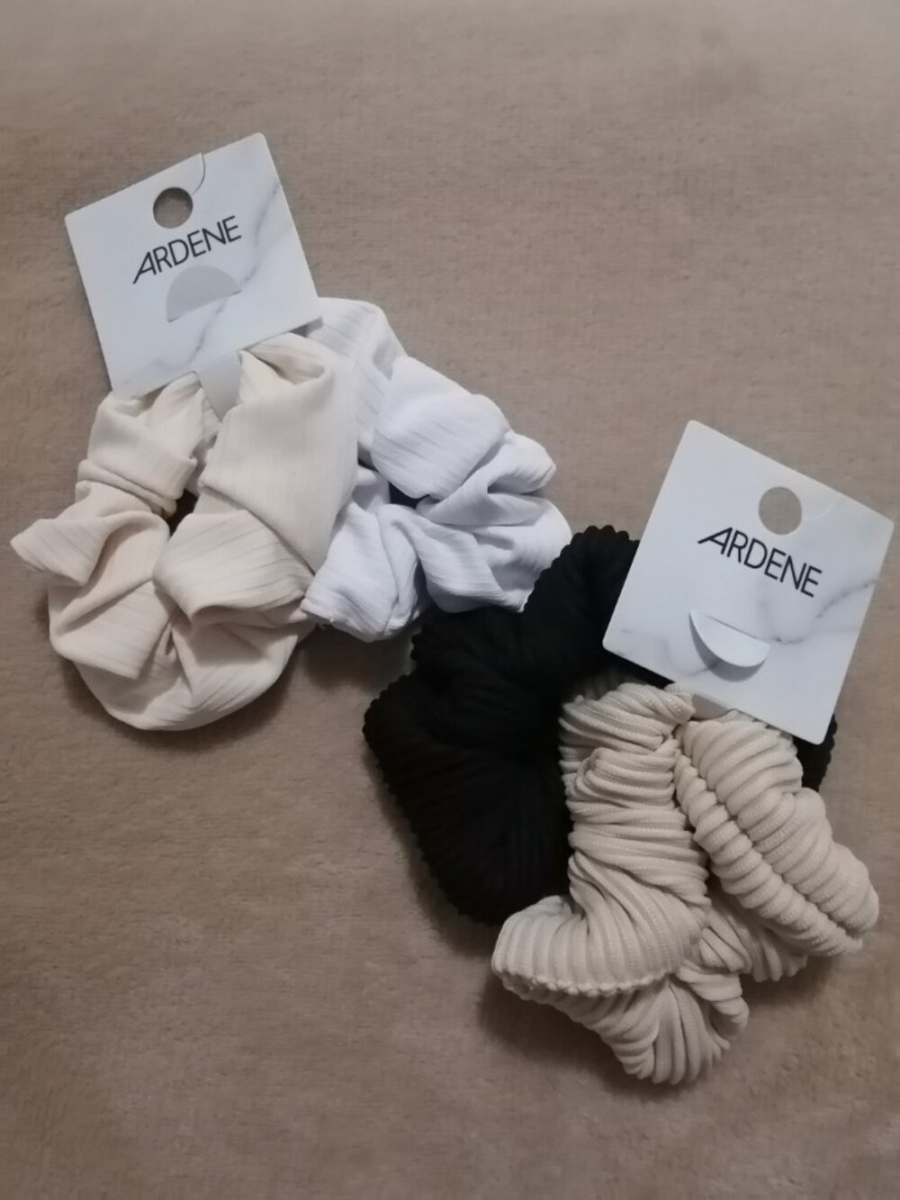 🔱 3/12 🇨🇦 Ardene Neutral Coloured Scrunchy Bundle